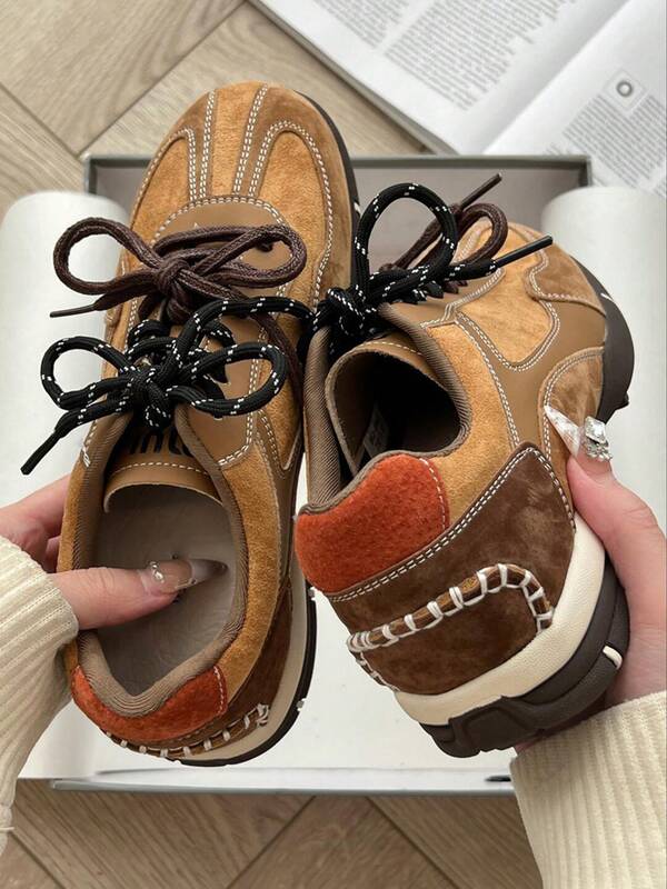 2026 Neue Retro Farblich abgestimmte Doppel-Schnürsenkel Erhöhte Freizeit Schuhe Maillard Stil Argan Sport Deutsche Trainingsschuhe Damen Weihnachten Neujahr Damen Schuhe