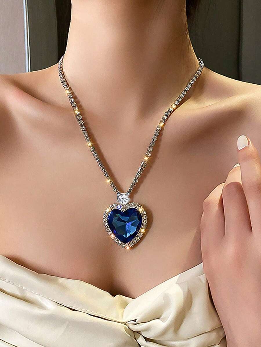 Luksusowy, olśniewający, elegancki naszyjnik w stylu pałacowym w kolorze oceanicznego błękitu