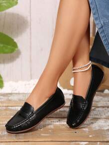 女士圆头便士乐福平底鞋，大码，镜面抛光，纯色，灵活，四季皆宜，简约设计，聚氨酯鞋面，织物内里，TPR 鞋底，无亮片，可手洗或专业干洗 - 黑色 - 查看 2