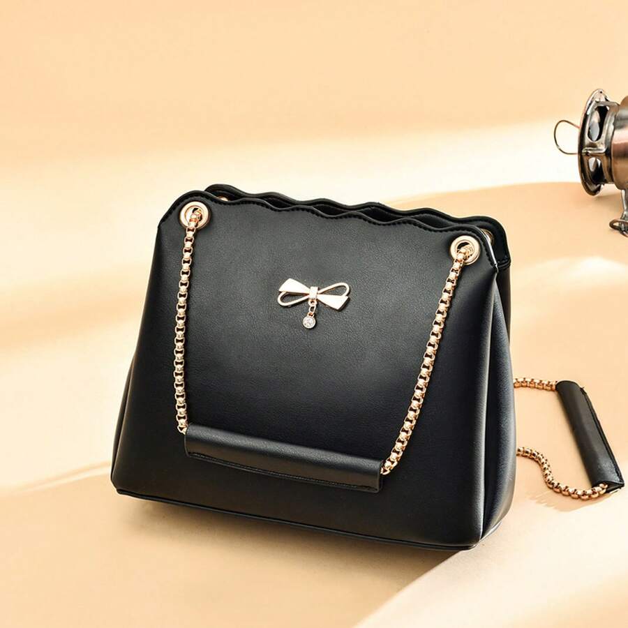 Women Shoulder Bags - 黑色 - 查看 1