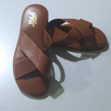 Chinelo da Vovó Ortopédico antiderrapante Simples Neutro Casa Estilo Country Americano de Couro - Marrrom X - Visão 4