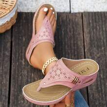 Retro Minimalist Women's Flip Flops - Soft Synthetic Cover Upper, Thick Anti-Slip EVA/PVC Sole, Breathable Toe Holes, Lightweight Chunky Heel Slip-On Strappy Sandals For Casual Summer Wear, Decorative Metal Accents, Synthetic Cover Footwear - 粉色 - 查看 5