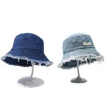 1pc Women Sunscreen Casual Bucket Hat With Silver Letter Badge And Frayed Brim, Suitable For Travel And Shopping Outfits