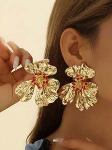 1 Pair Fashionable Exaggerated European & American Metallic Floral Rhinestone Earrings, Elegant Luxury High-End Gold Tone Stud Earrings Suitable For Women's Banquet, Party, Wedding, Holiday Gift - Flower Earrings - View 1