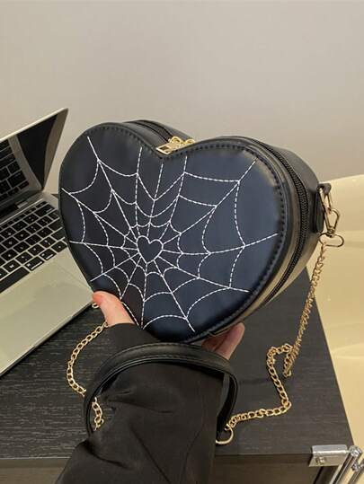حقيبة على شكل قلب بتصميم كائن فضائي مضحك للهالوين، حقيبة كروس بودي نسائية بسلسلة معدنية مطبوعة بشبكة عنكبوت، حقيبة كتف نسائية، حقيبة نسائية، مناسبة كهدية للهالوين، محفظة للهالوين، مثالية للحفلات الفاخرة، أزياء الهالوين والأزياء القوطية، أفضل هدايا الهالوين للنساء