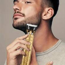 1个可充电便携式男士理发器，一体式金龙设计，适合家庭和专业沙龙使用