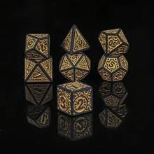 طقم نرد D&D - 7 قطع من النرد الصلبة الفاخرة للعب الأدوار بألوان غنية وتفاصيل دقيقة - رائع للألعاب الورقية والبطاقات والمغامرات الرياضية - إكسسوار ألعاب نهائي وهدية إبداعية لعيد الميلاد وعيد الهالوين. - متعدد الألوان - مشاهدة 2