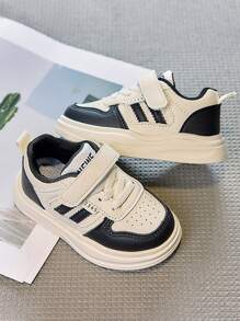 3-8 Years Old Kids' Black & White Digital Print Sports Shoes, Children's Casual Sneakers With Vibe! Convenient Hook And Loop Design For Easy On/Off