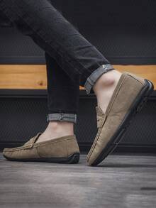 2025 New Men's Casual Solid Color Loafers, Slip-On Penny Loafers With Fashionable Buckle Decor On Uppers, Soft Sole Comfortable And Lightweight, Suitable For Daily Wear - Khaki - View 5