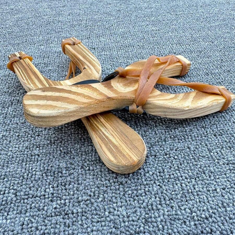 1 طقم - لعبة مقلاع للأطفال - لعبة إطلاق متعددة الأشخاص - تصميم كرات طينية (بدون ضرر) - يأتي كل مقلاع مع 100 كرة طينية - إطلاق مزدوج - لعبة خارجية متعددة الأشخاص - ساحة معركة متعددة الأشخاص - مصنوع يدويًا - صناعة دقيقة (بدون أضرار) - ذخيرة كرات طينية إضافية - هدية مثالية للأولاد - هدية عيد ميلاد - هدية مثالية - هدية مفاجئة - هدية عطلة - هدية موسمية - لعبة تفاعلية للعائلة - تعزيز الترابط بين الوالدين والطفل - هدية - لعبة - مقلاع - إعادة إنشاء مقلاع خارجي تقليدي'