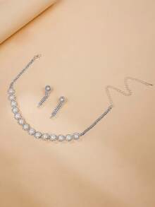一套优雅简约的鹿形吊坠项链和耳环首饰套装，适合晚宴和婚礼佩戴。 - 銀色 - 查看 9