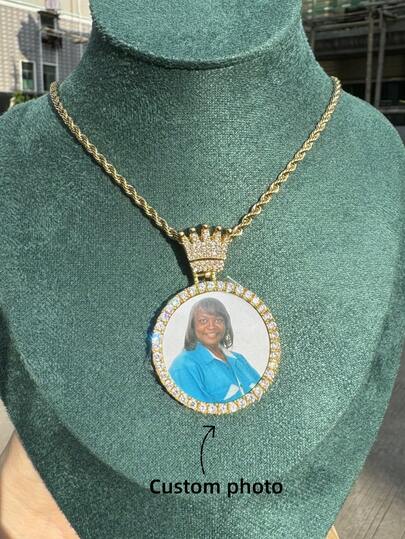 1pc Crown Shaped Customized Photo Frame Pendant Necklace, Solid Brass Hiphop Shiny Personalized Necklace For Men