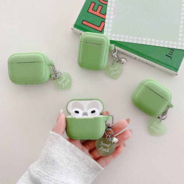 Estuche cuadrado verde matcha + colgante de corazón de color caramelo compatible con el estuche de los auriculares Apple Pro, aplicable al estuche protector de la generación 1/2 3 de Apple, Pro 2 de unicolor suave, estuche de auriculares 4 para mujeres