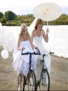 1 bucată de umbrelă albă din hârtie uleiată - o umbrelă elegantă de soare, potrivită pentru diverse nunți, petreceri și recuzită foto. Este ușoară și portabilă, perfectă pentru decorarea ceremoniei de absolvire.