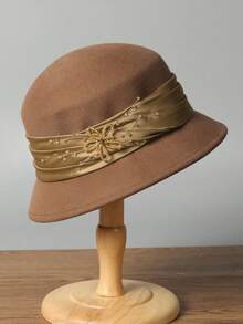 1 peça 2025 Novo chapéu de lã francês elegante com decoração de flores de cristal, chapéu de feltro redondo versátil para mulheres, outono/inverno, roupas de outono