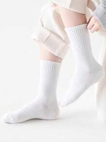 20双/10双/5双/1件儿童白色休闲条纹中筒袜，搭配学院风学校背包，适合返校新年派对，是送给朋友的完美礼物。适合情人节、圣诞节、新年等各种节日礼物。