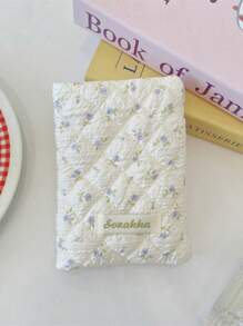 1 件可爱图案印花绗缝女孩旅行护照包、女士护照夹、护照套、文件存储保护套、卡包、钱包、多功能手提包、柔软面料可容纳护照、银行卡、登机牌、身份证、钞票，适用于旅行、度假、节日、送给朋友的生日礼物、伴娘礼物、妈妈礼物、教师礼物、情人节礼物、旅行必需品、邮轮必需品、宿舍必需品 - 彩色 - 查看 18