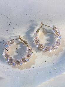 2只时尚精致立方氧化锆耳环，百搭青春气息，适合女性日常佩戴、约会及送礼场合。 - 彩色 - 查看 7