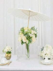 1 bucată de umbrelă albă din hârtie uleiată - o umbrelă elegantă de soare, potrivită pentru diverse nunți, petreceri și recuzită foto. Este ușoară și portabilă, perfectă pentru decorarea ceremoniei de absolvire.