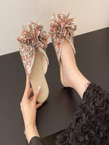 1 双女士花卉印花仿珍珠装饰平底拖鞋，3D 花卉装饰轻便凉鞋，圆头夏季拖鞋，适合日常外出、节日派对和家居穿着 - 紅色 - 查看 2