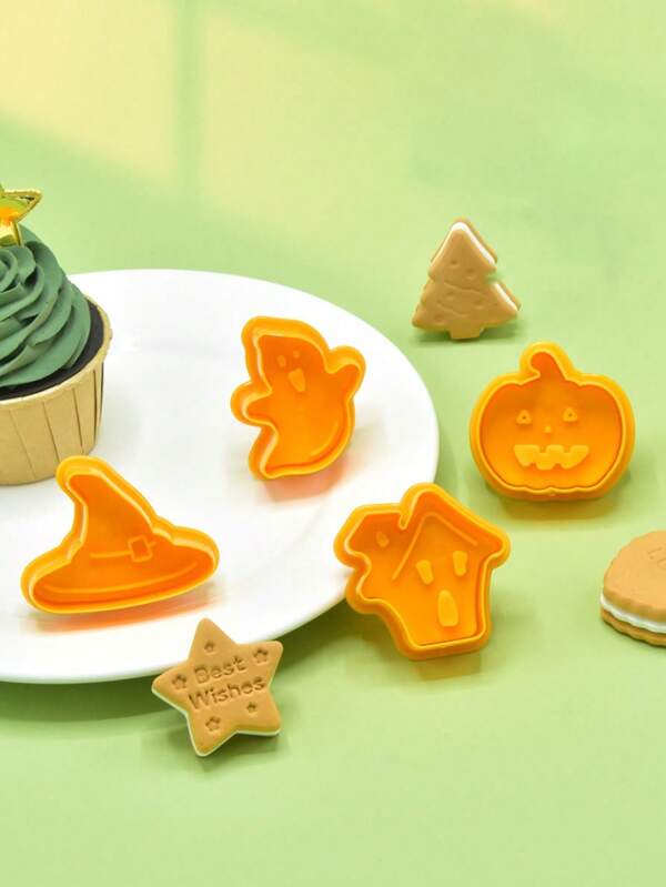 4pcs Halloween Cookie Mold Set, Realistic Baking Tools Plastic Molds For Halloween Cake Decoration And Cookie Cutting