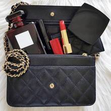 Women Shoulder Bags - Fårskinn med silverdetaljer - Visa 6