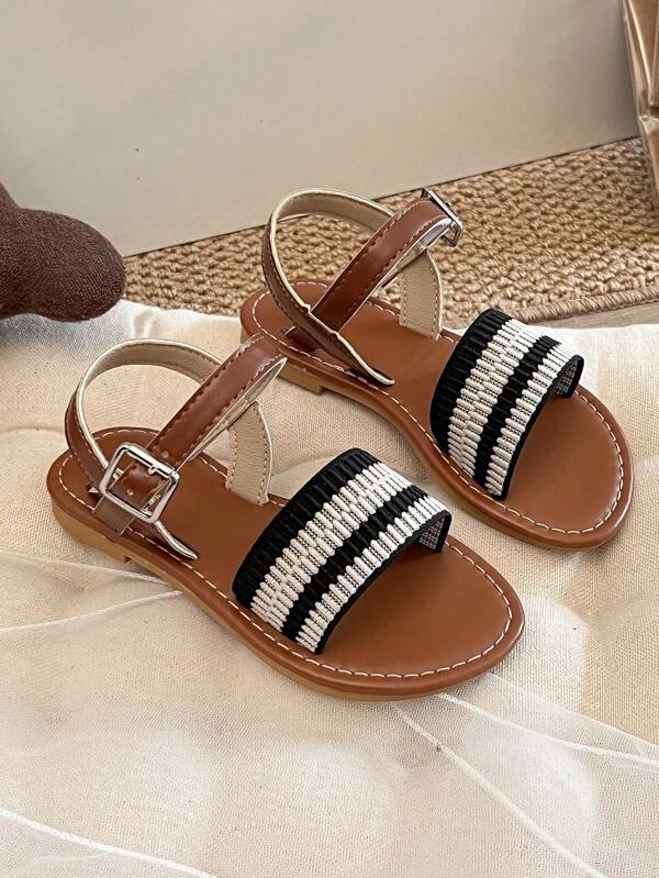 Stylish Striped Kids' Sandals - Adjustable Strap, Comfortable Sole, Ideal For Summer Outings