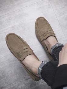 2025 New Men's Casual Solid Color Loafers, Slip-On Penny Loafers With Fashionable Buckle Decor On Uppers, Soft Sole Comfortable And Lightweight, Suitable For Daily Wear - Khaki - View 2