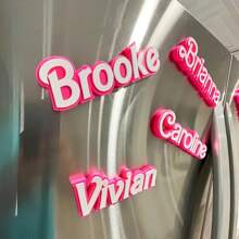 1 pièce Aimant de réfrigérateur personnalisé avec nom, aimants de nom de famille, aimants de nom de casier, aimants personnalisés de nom de réfrigérateur, aimants de nom en acrylique, cadeau idéal pour la famille et les amis, aimants pour réfrigérateur