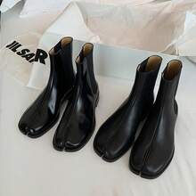 Women's Short Boots In British Style With Split Toe And Cut-Out - 黑色霧面 - 查看 2