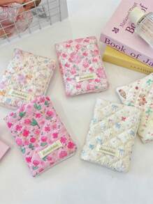 1 件可爱图案印花绗缝女孩旅行护照包、女士护照夹、护照套、文件存储保护套、卡包、钱包、多功能手提包、柔软面料可容纳护照、银行卡、登机牌、身份证、钞票，适用于旅行、度假、节日、送给朋友的生日礼物、伴娘礼物、妈妈礼物、教师礼物、情人节礼物、旅行必需品、邮轮必需品、宿舍必需品 - 彩色 - 查看 3