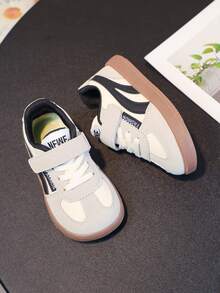 1 Pair All-Season Baby Sneakers, Design: The Overall Color Scheme Is Simple Yet Fashionable, With The Black Decorative Lines On The Shoe Body Contrasting Sharply With The Light-Colored Upper, Following The Current Popular Retro Sports Style, Allowing Children To Wear Them With A Fashionable Taste And Easily Match Various Outfits.