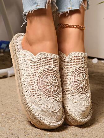 Women's Hollow Floral Crochet Woven Thick Bottom Closed Toe Sandals, Breathable Slip-On Slippers, Boho Style, Suitable For Beach, Picnic, Camping, Casual Wear, Indoors, Mules, Platform Shoes, Beige, Summer