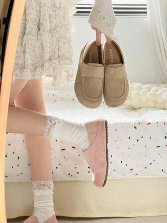 Round Toe Solid Color Slip-On Fashion Versatile City Outdoor Business Preppy Campus Casual Flat Shoes For Women