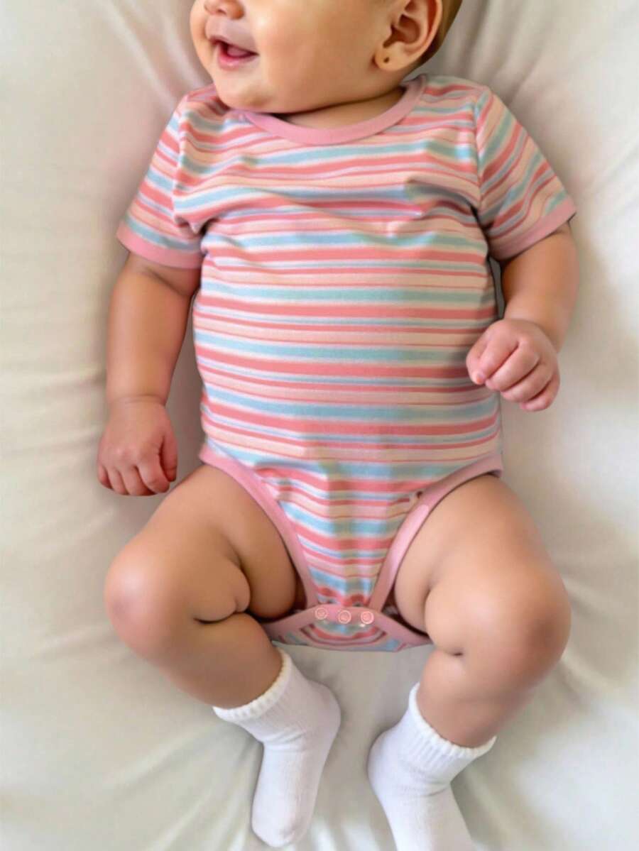 Body de bebé con rayas pastel multicolor. Suave, cómodo y con un estilo dulce y moderno para el día a día. - Rosa - Ver 1