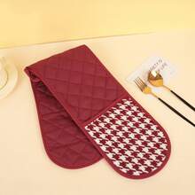 1pc Heat-Resistant Houndstooth Oven Mitt – Seamless One-Piece Kitchen Glove For Pot & Bowl Holding, Baking, Cooking & Microwave Use. Available In Black, White, Burgundy, And Blue. - Multicolor - View 10