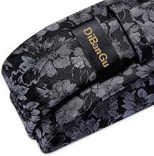 Conjunto de corbata de seda con estampado floral, incluye pinza de corbata, pañuelo y gemelos - Negro y gris - Ver 7