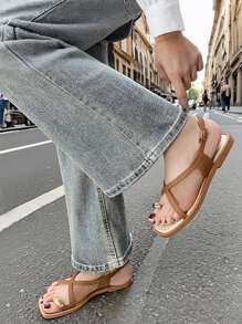 Women's Flat Sandals, Metallic Elegant Party Vacation Avant-Garde Fashion Basic Casual Beach Cute Fairy Wedding Outdoor Sexy Chinese Style Gorgeous Street Cute Comfortable PVC Women's Sandals With Buckle Criss-Cross Flat Sandals For Beach, Holiday, Wedding, School, Office, Home, Outdoor, Summer