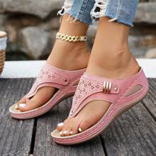 Retro Minimalist Women's Flip Flops - Soft Synthetic Cover Upper, Thick Anti-Slip EVA/PVC Sole, Breathable Toe Holes, Lightweight Chunky Heel Slip-On Strappy Sandals For Casual Summer Wear, Decorative Metal Accents, Synthetic Cover Footwear - 粉色 - 查看 3