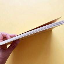 1本学龄前英语字母追踪练习手册，包括有趣的数字追踪和铅笔控制练习、一对一练习、学习用品、学校必需品、返校用品、返校用品、万圣节、圣诞节、新年礼物