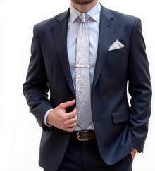 Conjunto de corbata de seda con estampado floral, incluye pinza de corbata, pañuelo y gemelos - Paisley gris plateado - Ver 6