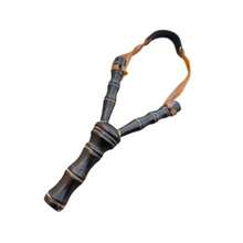 1 طقم - لعبة مقلاع للأطفال - لعبة إطلاق متعددة الأشخاص - تصميم كرات طينية (بدون ضرر) - يأتي كل مقلاع مع 100 كرة طينية - إطلاق مزدوج - لعبة خارجية متعددة الأشخاص - ساحة معركة متعددة الأشخاص - مصنوع يدويًا - صناعة دقيقة (بدون أضرار) - ذخيرة كرات طينية إضافية - هدية مثالية للأولاد - هدية عيد ميلاد - هدية مثالية - هدية مفاجئة - هدية عطلة - هدية موسمية - لعبة تفاعلية للعائلة - تعزيز الترابط بين الوالدين والطفل - هدية - لعبة - مقلاع - إعادة إنشاء مقلاع خارجي تقليدي'