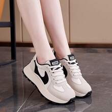 Women Wedge Sneakers - 棕色 - 查看 5