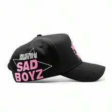 Gorra Ángel Azul Sad Boyz, Sad Boyz Crystal, Clave ALI X Junior H,  Premium Hats Moda Negra The Dandy Hats - Negro - Ver 2