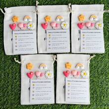 珍贵友谊礼品套装 - 小型拥抱袋，配有励志诗歌卡、心形气球、彩虹、微笑、雏菊饰物 - 树脂材质，无需电力 - 非常适合生日、周年纪念日、圣诞节、新年、感恩节、情人节派对 - 彩色 - 查看 14