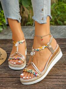 1双夏季厚底坡跟复古编织花卉平底凉鞋，适合青少年