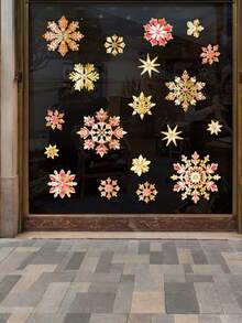 Un conjunto de 9 nuevos adhesivos navideños dorados 3D con copos de nieve brillantes para ventanas, con diversos patrones 3D de copos de nieve brillantes con estampado en frío que se pueden combinar libremente en bricolaje. Son adecuados para adhesivos navideños para ventanas y adhesivos para vidrio.