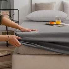 UK  Trending: Ultra-Soft 25cm Deep Microfiber Fitted Sheet - 16 Colors, 4 Sizes, Wrinkle-Resistant - Emerald - View 2