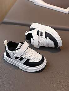 3-8 Years Old Kids' Black & White Digital Print Sports Shoes, Children's Casual Sneakers With Vibe! Convenient Hook And Loop Design For Easy On/Off