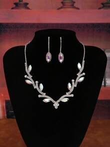 一套优雅简约的鹿形吊坠项链和耳环首饰套装，适合晚宴和婚礼佩戴。 - 銀色 - 查看 12